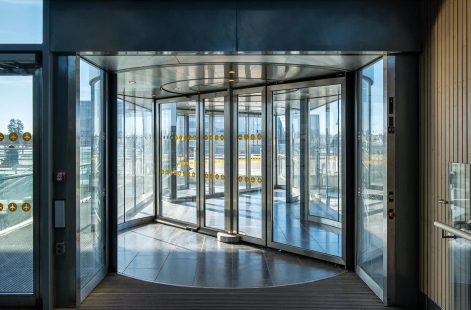 Benefits of Automatic Swinging Doors in Commercial Buildings